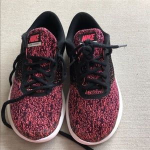 Nike flex (Girls) size 3.5Y